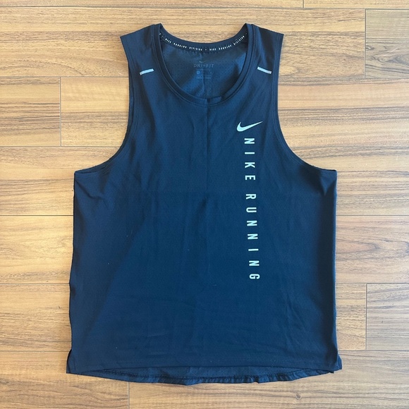 Nike Black Workout Tank - Picture 1 of 3